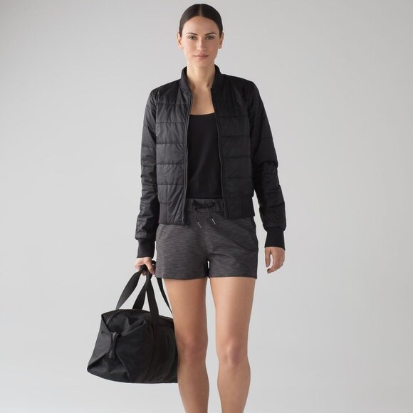 Lululemon On The Fly Short (3") Heathered Black Luxtreme- Size 6 - Picture 2 of 12